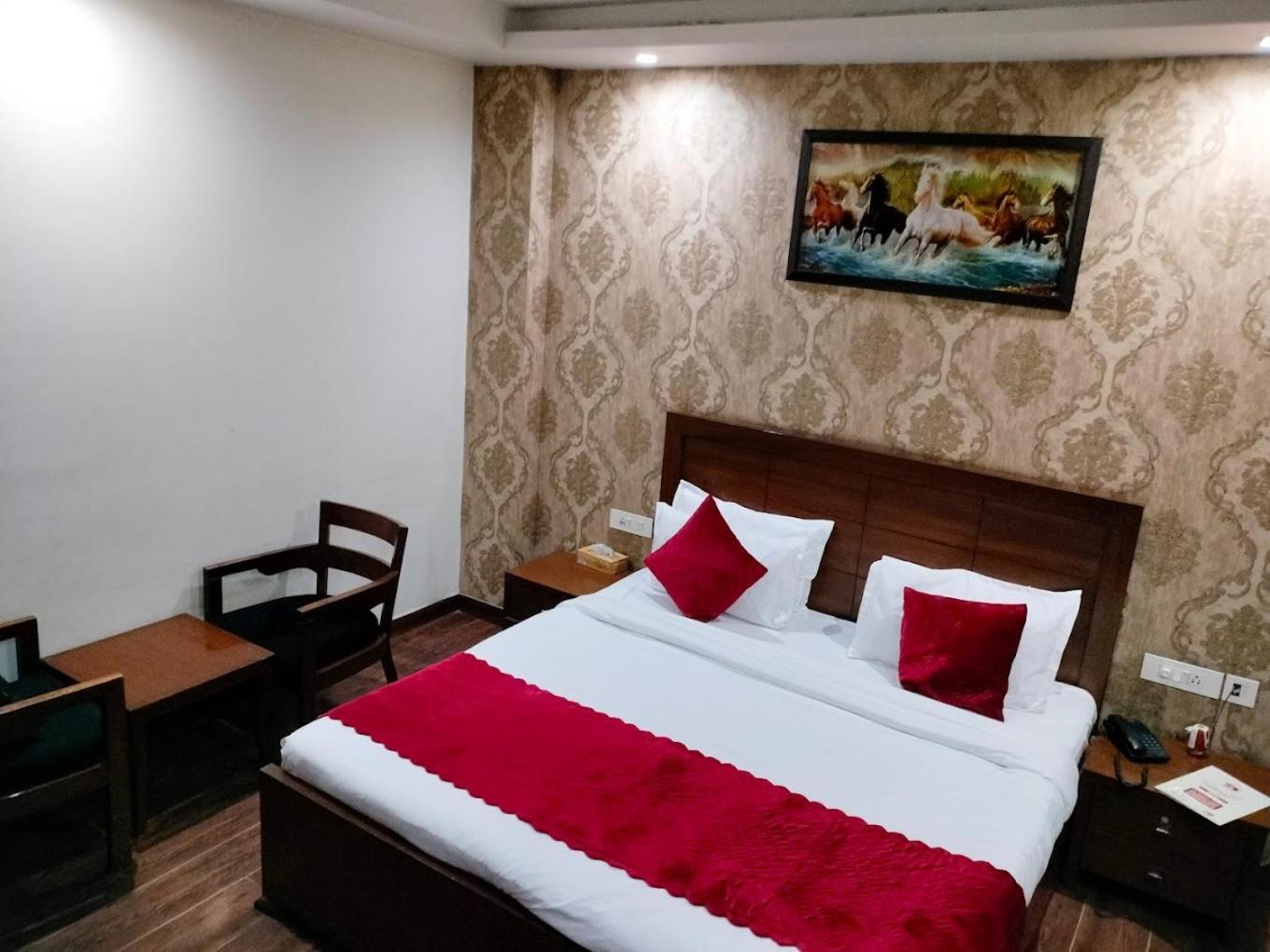 Hotel Hc Grand New Delhi Eksteriør billede